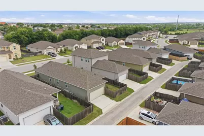 126 Fairmeadow Downs Drive, Hutto, TX 78634 - Photo 29