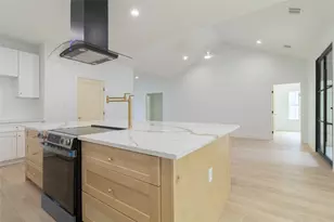 109 E Keanahalululu Ln, Bastrop, TX 78602 - Photo 15