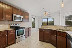 710 Hedgewood Dr, Georgetown, TX 78628 - Photo 15