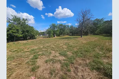 111 Martin Street, Luling, TX 78648 - Photo 3