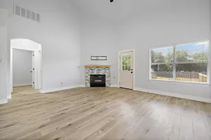 502 Sherwood Ct, Georgetown, TX 78628 - Photo 5