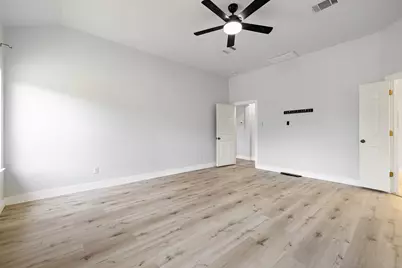 502 Sherwood Court, Georgetown, TX 78628 - Photo 13