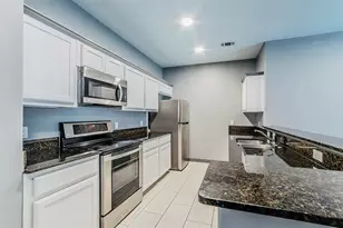 200 Maple Ln, Elgin, TX 78621 - Photo 9