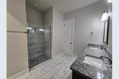 21403 Patton Avenue #B, Lago Vista, TX 78645 - Photo 17