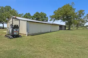451 Pleasant Grove Rd, Elgin, TX 78621 - Photo 23