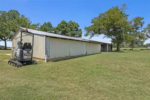 451 Pleasant Grove Rd, Elgin, TX 78621 - Photo 23