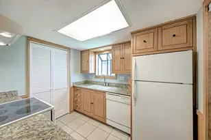 1510 W N Loop Blvd, Austin, TX 78756 - Photo 7