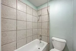 1510 W N Loop Blvd, Austin, TX 78756 - Photo 3