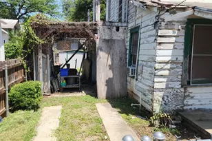 85 W Navasota St, Austin, TX 78702 - Photo 7