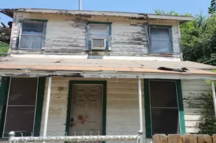 85 W Navasota St, Austin, TX 78702 - Photo 9