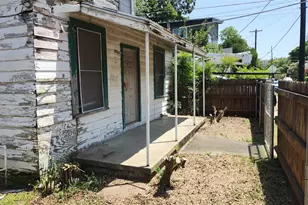 85 W Navasota St, Austin, TX 78702 - Photo 5