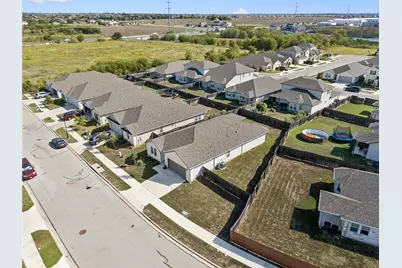 104 Greenspire Downs Drive, Hutto, TX 78634 - Photo 37