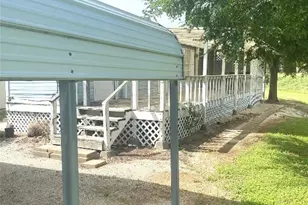 125 Kellar, Smithville, TX 78957 - Photo 5