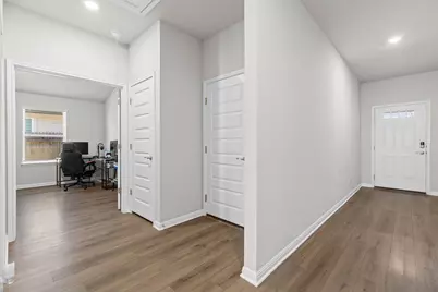 110 Greenspire Downs Drive, Hutto, TX 78634 - Photo 13