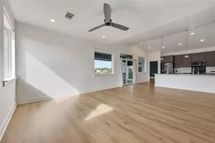 429 Summit Ridge Dr N, Point Venture, TX 78645 - Photo 5