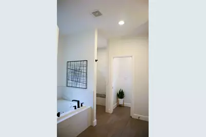 20602 Oak Ridge, Lago Vista, TX 78645 - Photo 17