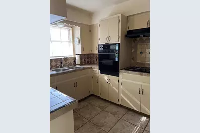 523 Murray Avenue, Rockdale, TX 76567 - Photo 5