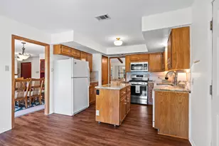 301 Tallwood Dr, Georgetown, TX 78628 - Photo 15