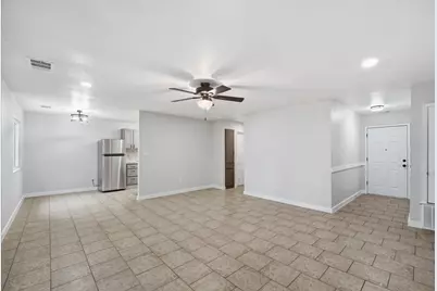 302 Shadow Bend Cove, Austin, TX 78745 - Photo 5