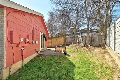 1904 Valley Hill Circle, Austin, TX 78741 - Photo 31