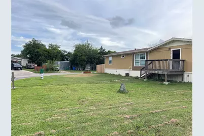 417 Lenora Drive, Taylor, TX 76574 - Photo 3