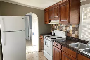 417 Lenora Dr, Taylor, TX 76574 - Photo 9