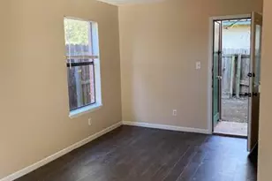 139 Elm Dr, Lockhart, TX 78644 - Photo 3