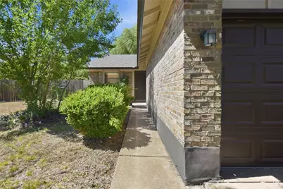 1918 Nicole Circle #B, Round Rock, TX 78664 - Photo 15