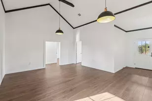 385 Alta Vista Dr, Bastrop, TX 78602 - Photo 7