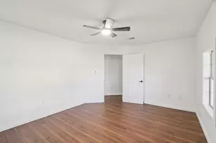 385 Alta Vista Dr, Bastrop, TX 78602 - Photo 19