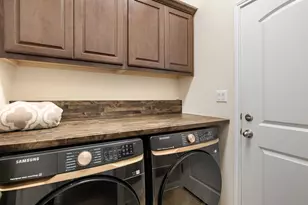406 Strichen Dr, Briarcliff, TX 78669 - Photo 27
