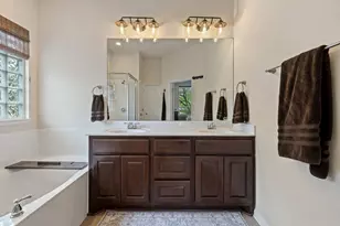 406 Strichen Dr, Briarcliff, TX 78669 - Photo 23