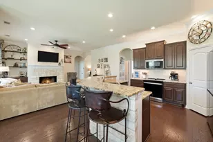 406 Strichen Dr, Briarcliff, TX 78669 - Photo 11