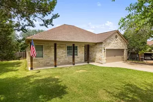 406 Strichen Dr, Briarcliff, TX 78669 - Photo 3