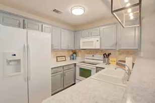 730 E Mather St, New Braunfels, TX 78130 - Photo 7