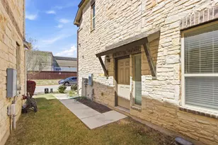 2105 Town Centre Dr, Round Rock, TX 78664 - Photo 3