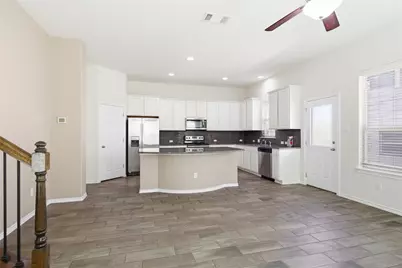 2105 Town Centre Drive #39, Round Rock, TX 78664 - Photo 5