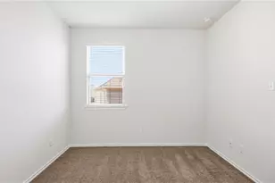 2105 Town Centre Dr, Round Rock, TX 78664 - Photo 17