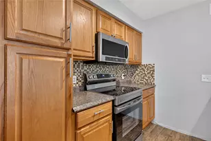 910 Duncan Ln, Austin, TX 78705 - Photo 9