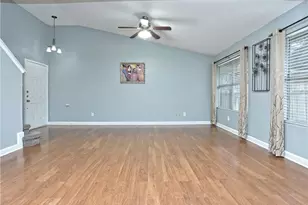 10614 Marias River Dr, Austin, TX 78748 - Photo 9