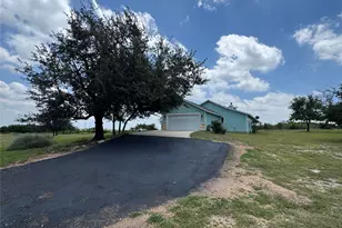 220 Three Creeks Dr, Bertram, TX 78605 - Photo 31