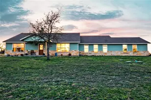 220 Three Creeks Dr, Bertram, TX 78605 - Photo 23