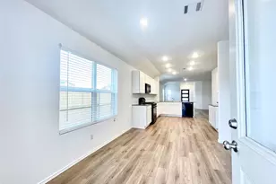 305 Milliner Loop, Hutto, TX 78634 - Photo 11