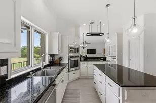 900 Canyonwood Dr, Dripping Springs, TX 78620 - Photo 9