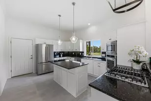 900 Canyonwood Dr, Dripping Springs, TX 78620 - Photo 7