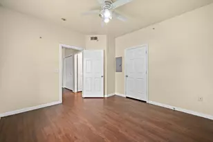 2320 Gracy Farms Ln, Austin, TX 78758 - Photo 15