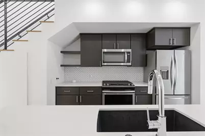 2002 E 7th Street #227, Austin, TX 78702 - Photo 3