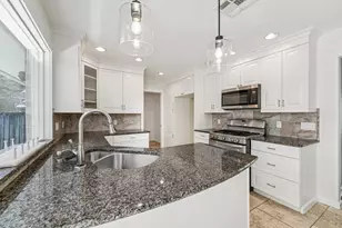 11307 Alhambra Dr, Austin, TX 78759 - Photo 17