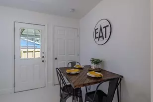 906 Capitol Ct, Austin, TX 78756 - Photo 3