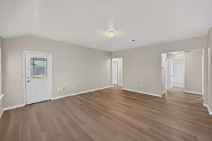 19021 Great Falls Dr, Manor, TX 78653 - Photo 7
